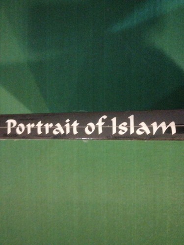 Portrait of Islam:A Journey Through the Muslim World Hardcover Photography New - Picture 3 of 6