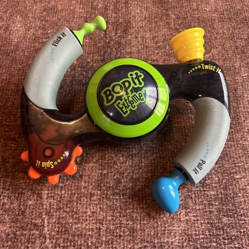 Vintage Hasbro Bop It! Bopit Extreme 2 Handheld Electronic Game 2002 Tested - Picture 1 of 2