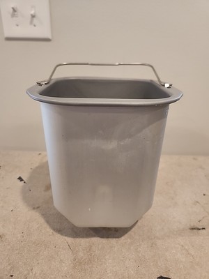 Pan + Paddle for Hitachi Home Bakery Bread Maker Model HB-D103 (D as in Dog)