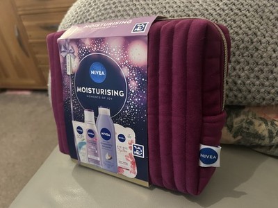 NIVEA Moisturising Moments Of Joy Geschenkset (5 Produkte) - Damen -... 
