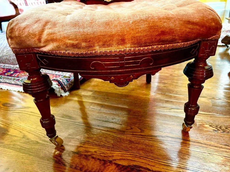 Silla antigua victoriana renacentista de palo de rosa (o nogal) Foto 3 de 4