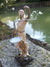P523.23 FIGURINE STATUETTE STATUE LA JUSTICE AVOCAT  THEMIS REPRODUCTION JUGE