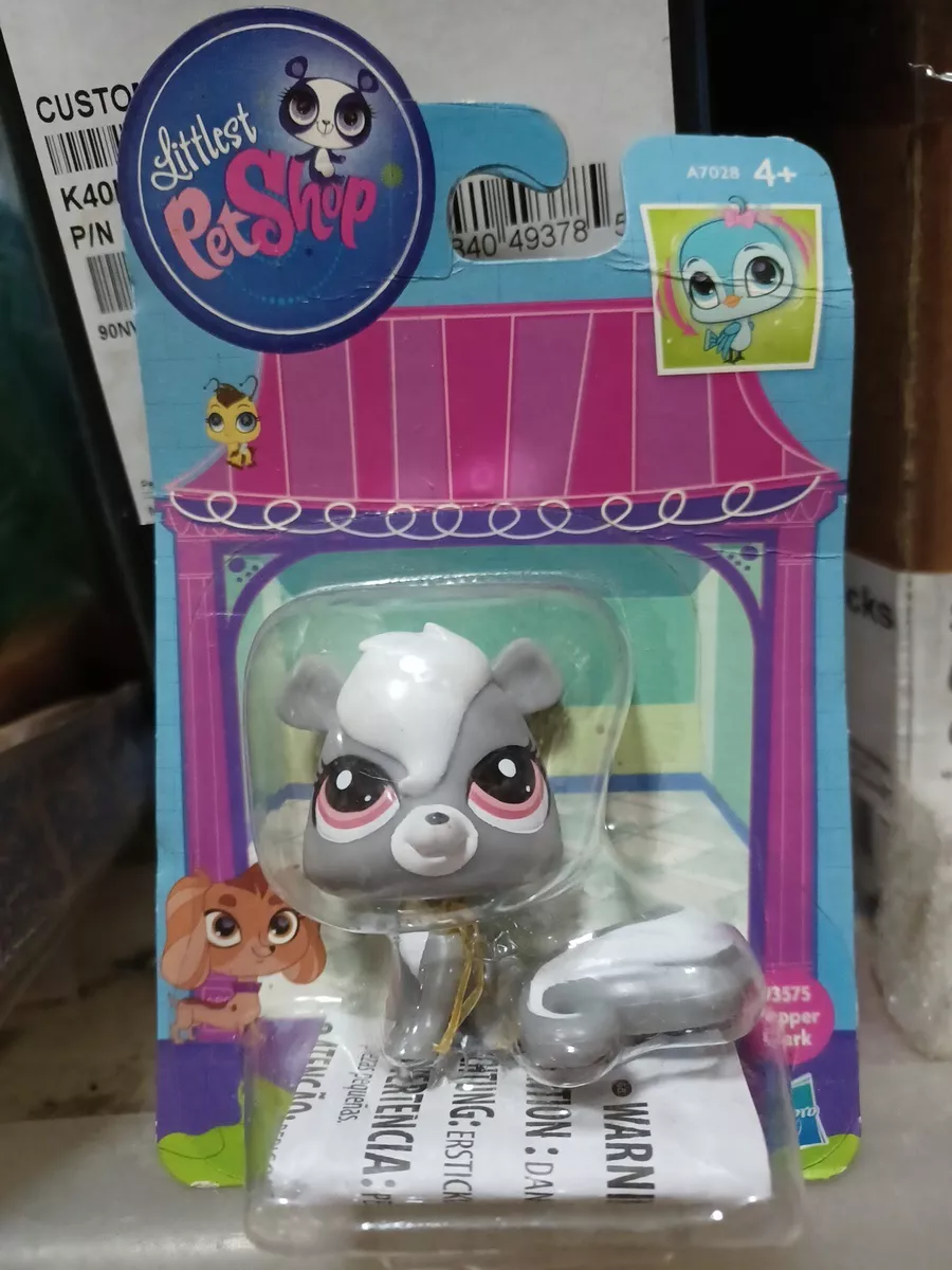 Littlest Pet Shop Bobble in Style Skunk Pepper Clark 3575 New IN BOX