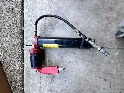 Used Air Powered Grease Gun 77-L (5-87) Max Pressure  Used