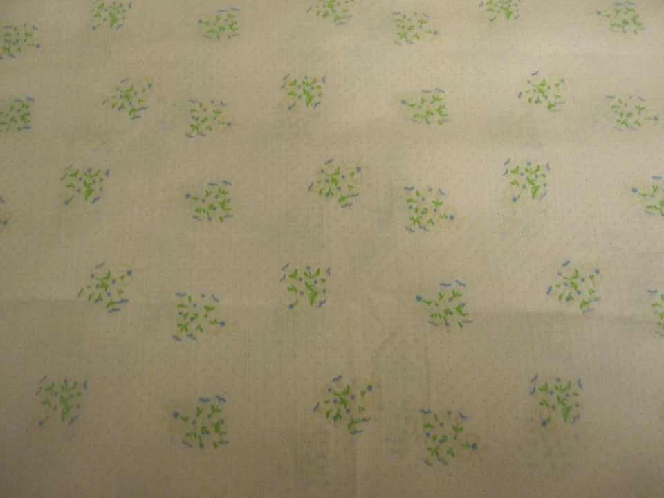 Vtg White Dotted Swiss Fabric Dots Tiny Floral Green Bllue 1yd 21" x 45 - Image 4 of 4