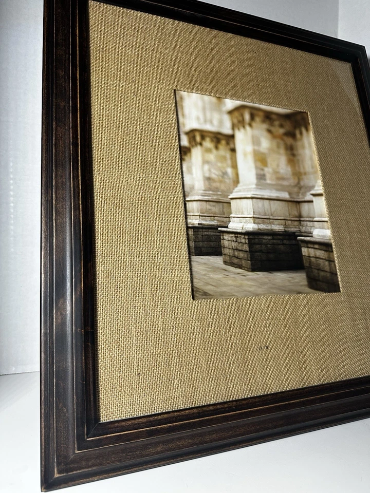 Marco de madera envejecida Pottery Barn 8 X 10 con borde de lona de tweed Foto 2 de 4