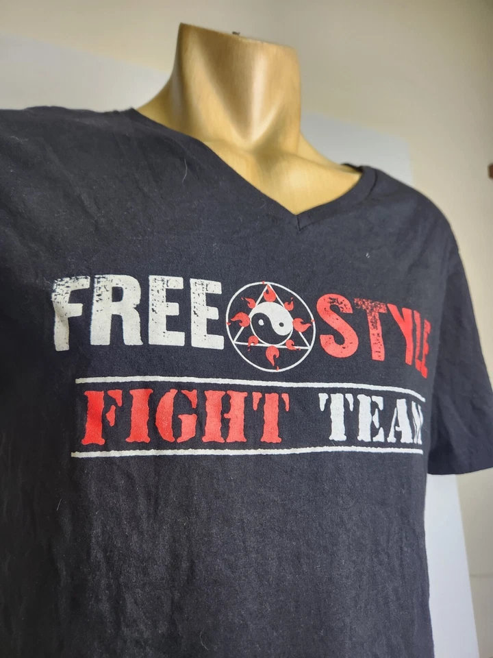 Camiseta negra Freestyle Fight Team UFC Volkanoviki talla mediana en muy buena condición Potstage gratis Foto 2 de 4