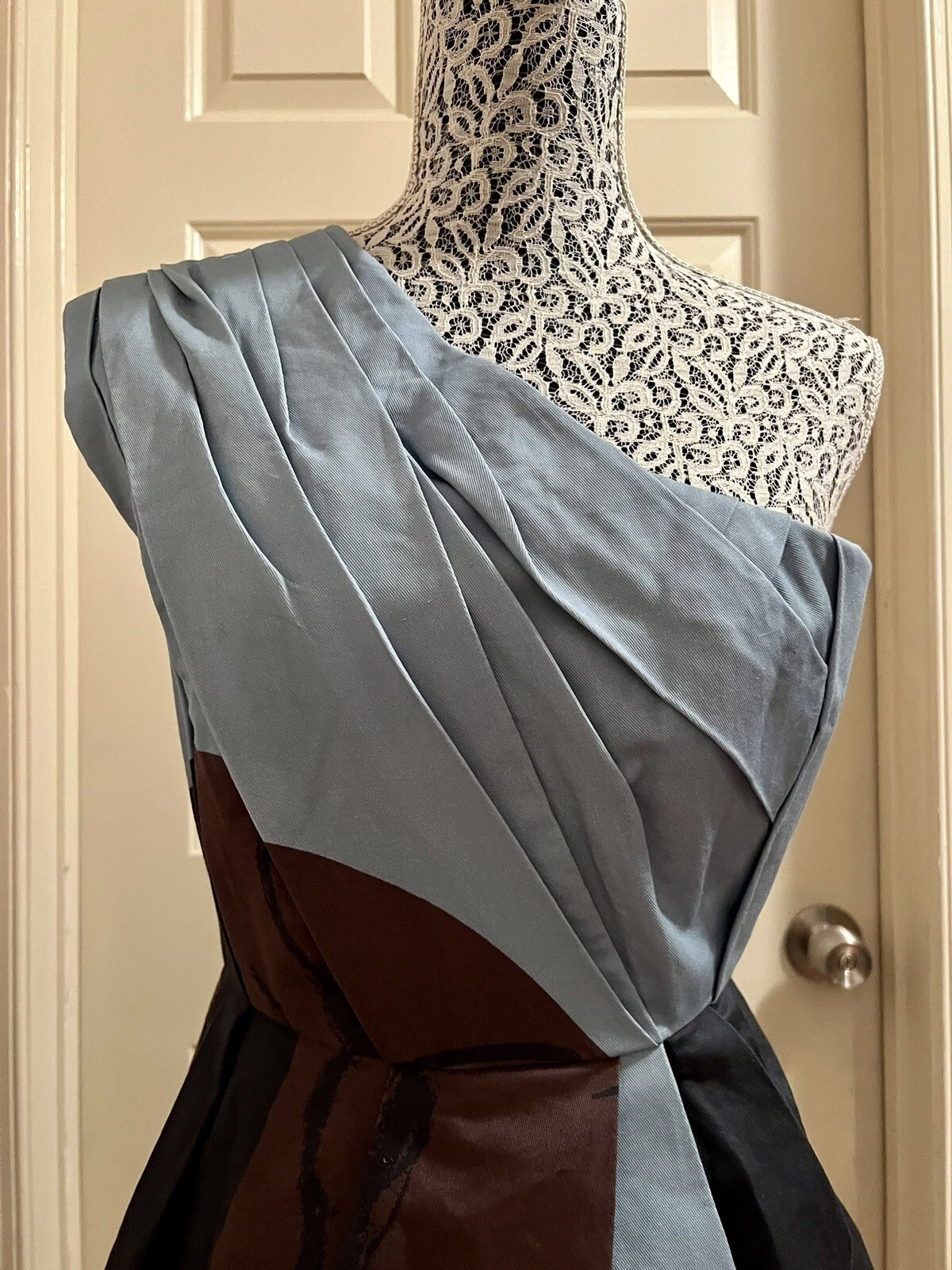 Abito ACNE STUDIOS XS 36 Callas blu testa una spalla drappeggiato stampato $950