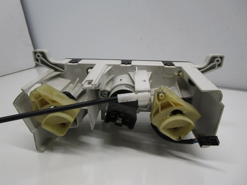 2004-2005 LAND ROVER FREELANDER 交流加热器气候控制开关原始设备制造商 — 第 4/4 张图片