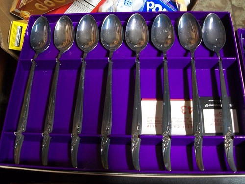 Vintage 71 Piece Set 1881 Rogers Oneida 1964 ROSE SONG Silverplate NEVER USED!! - Picture 2 of 6