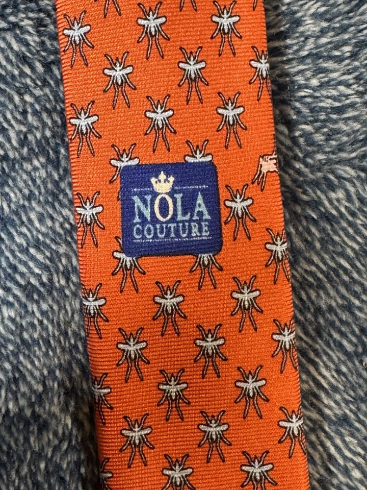 Corbata de seda Nola Couture para hombre AOP insectos coloridos Foto 4 de 4