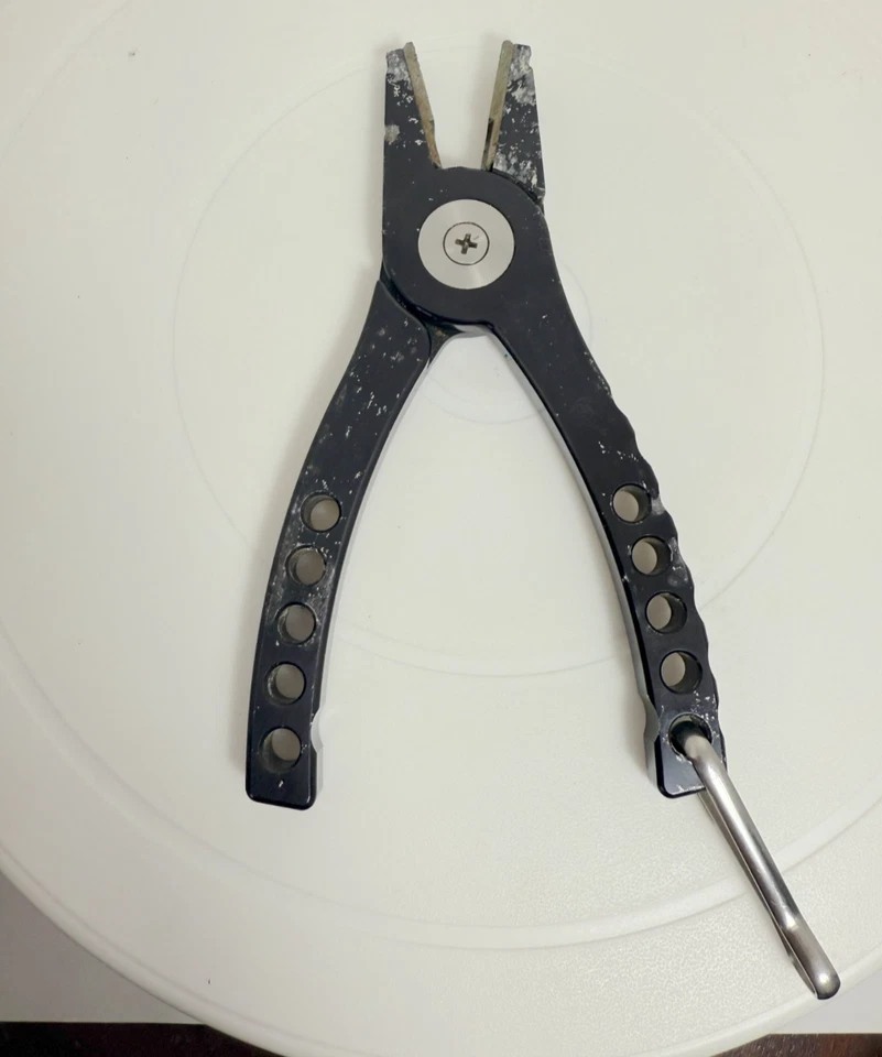 Alicates de pesca Abel #4 y funda de cuero marrón Foto 4 de 4