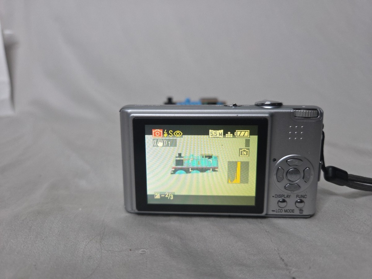 Panasonic DMC-FX30 Digital Silver Camera Lumix 7.2MP Working w/new
