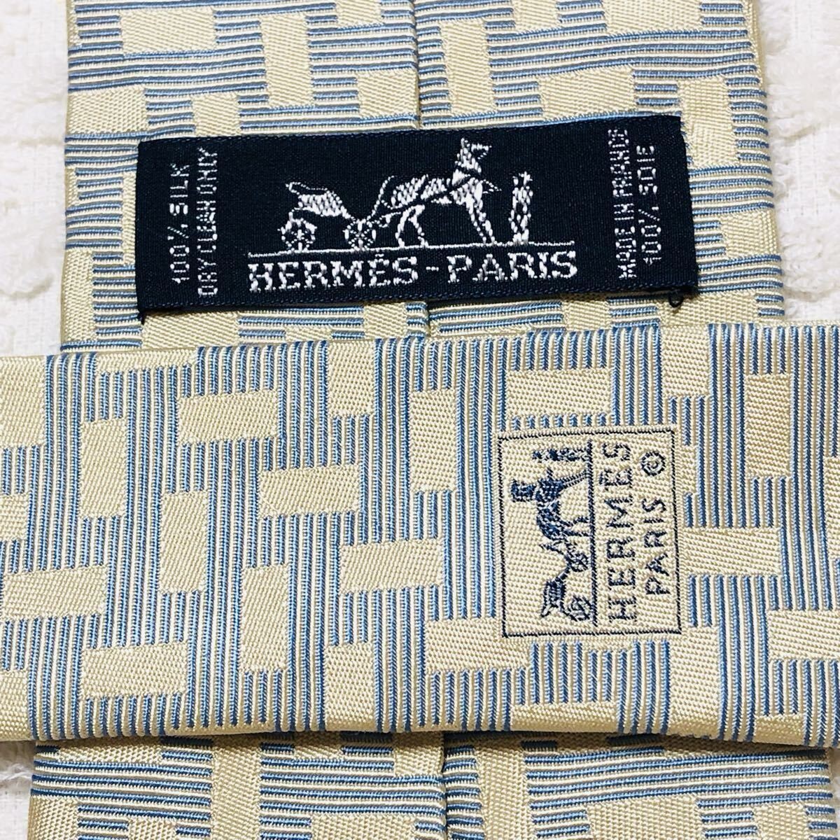 HERMES Tie Rectangular Micro Border 100 Silk Made… - image 6