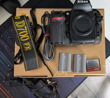 Boxed Nikon D700 12.1 Megapixel Full Frame (FX) DSLR Camera body 2 Batteries