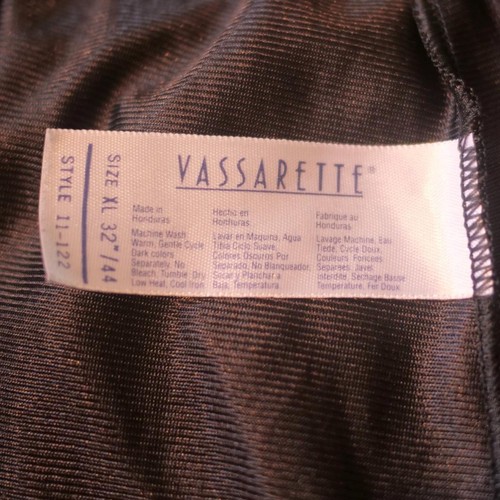 VASSARETTE Black Half Slip Skirt Petticoat LACE Nylon XL Style 11-122 EUC - Picture 8 of 8