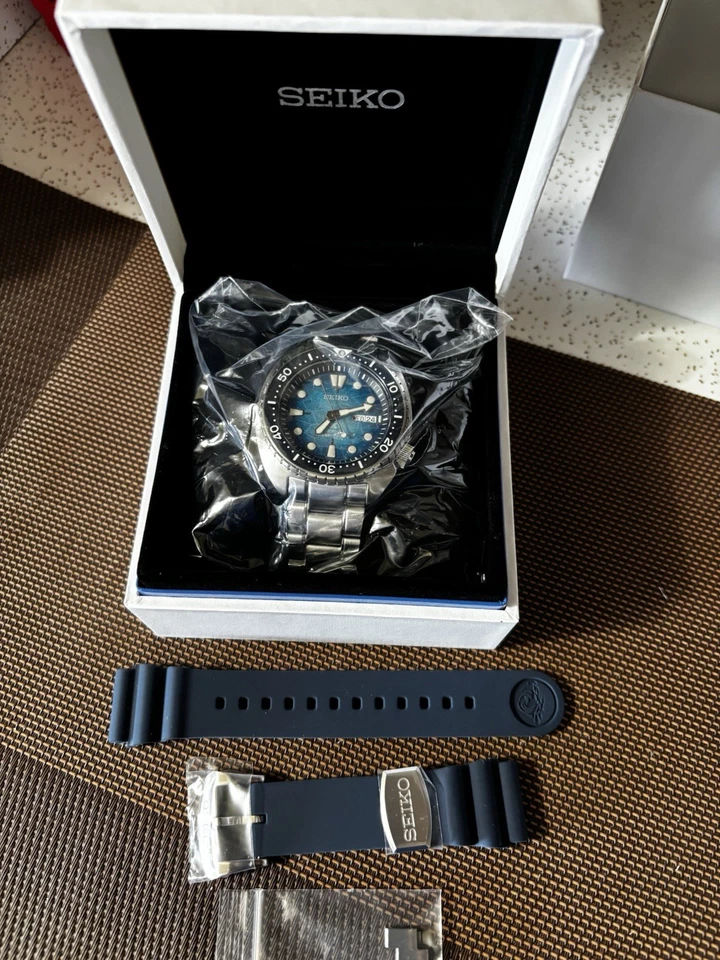 Seiko SRPH59 Special Edition “Save the Oceans” turtle inlay, Beautiful! - Image 2 of 4