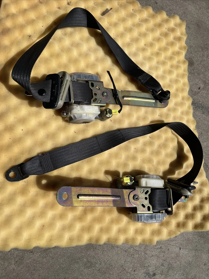 Infiniti G35 2003 04 sedán diestro diestro cinturón de seguridad diez funciona bien Foto 2 de 2