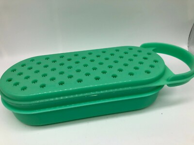 2 PIECE GREEN TUPPERWARE OVAL GRATER AND GRATE 
