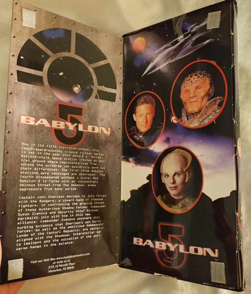 Warner Brothers Limited Edition Babylon 5 Captain John Sheridan Action Figure — 第 4/4 张图片