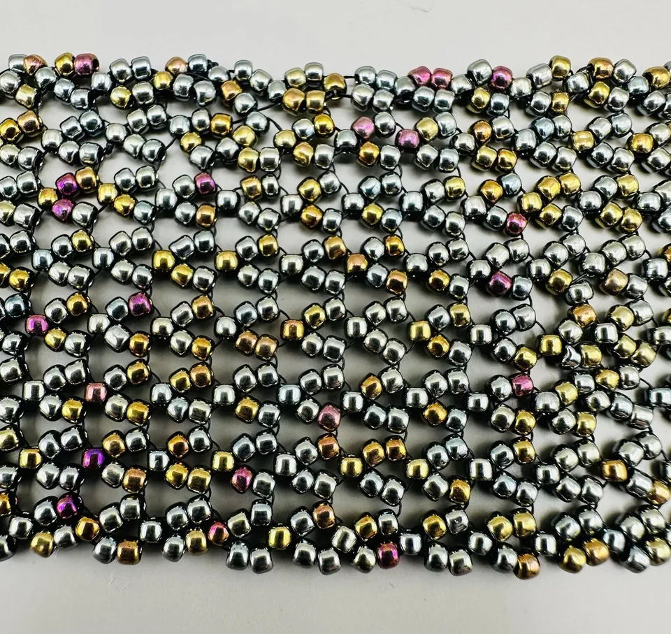 One of a kind Artisan 手工制作手工缝制种子珠手镯 — 第 4/4 张图片