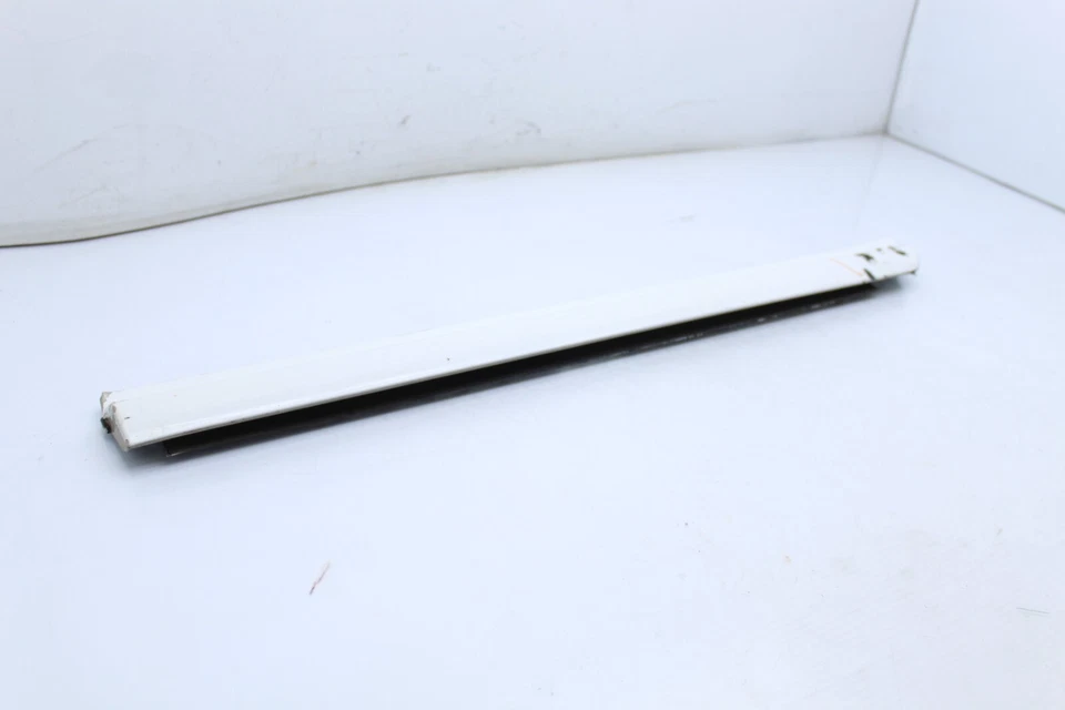 AUDI A8 2004-2007 PUERTA TRASERA IZQUIERDA MOLDURA INFERIOR MOLDURA U0411 Foto 2 de 4