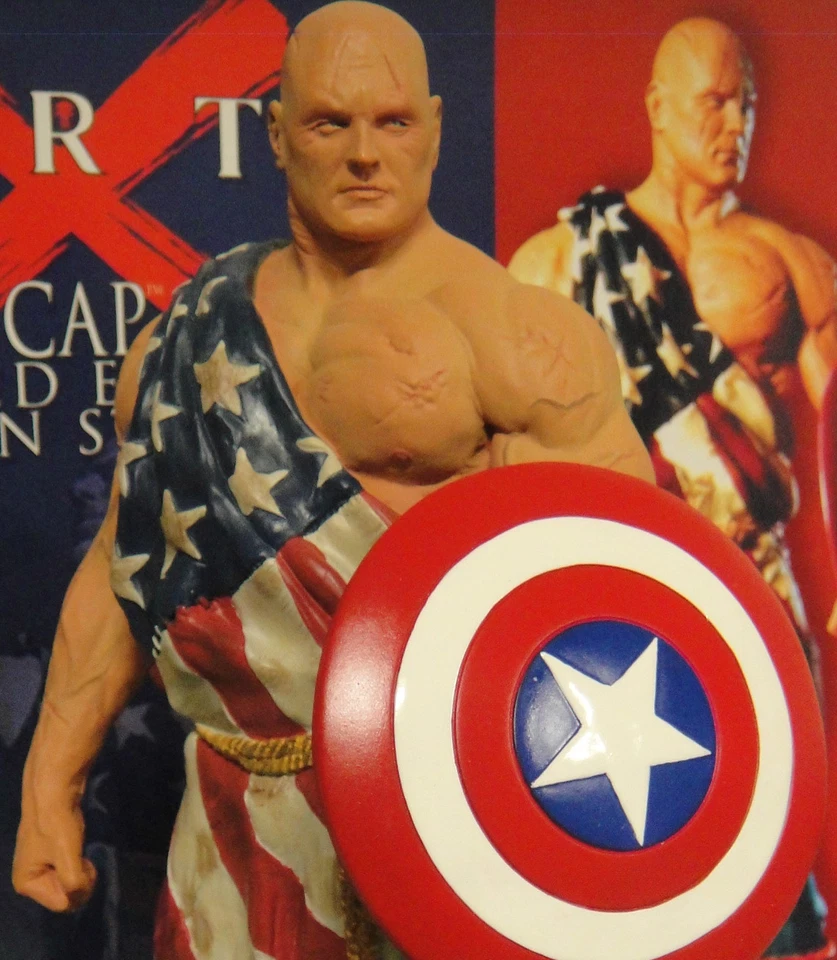 Estatueta MARVEL CAPTAIN AMERICA EARTH X STATUE ALEX ROSS tamanho completo 13" - Imagem 2 de 4