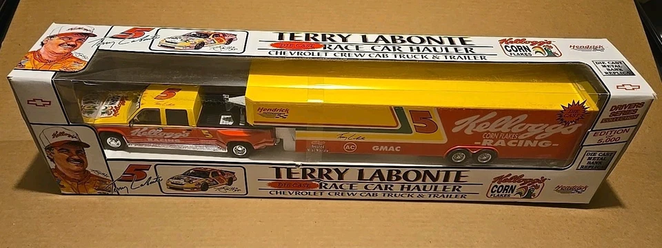 Terry Labonte #5 Diecast Bank Race Car Hauler Kellogg's 1/25 Scale Huge New NOS - Image 2 of 4