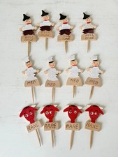 Vintage Novelty Steak Markers Set in Hand Painted Wood