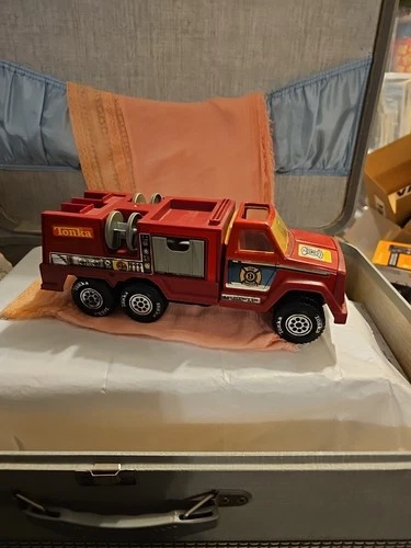 vintage red tonka fire truck toy