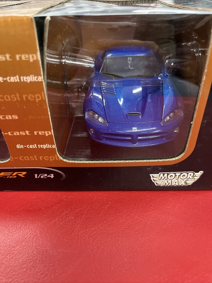 MotorMax 2004 Red Dodge Viper & 1/18 & Blue  1/24  #75152 Die-cast Sealed - Image 3 of 4