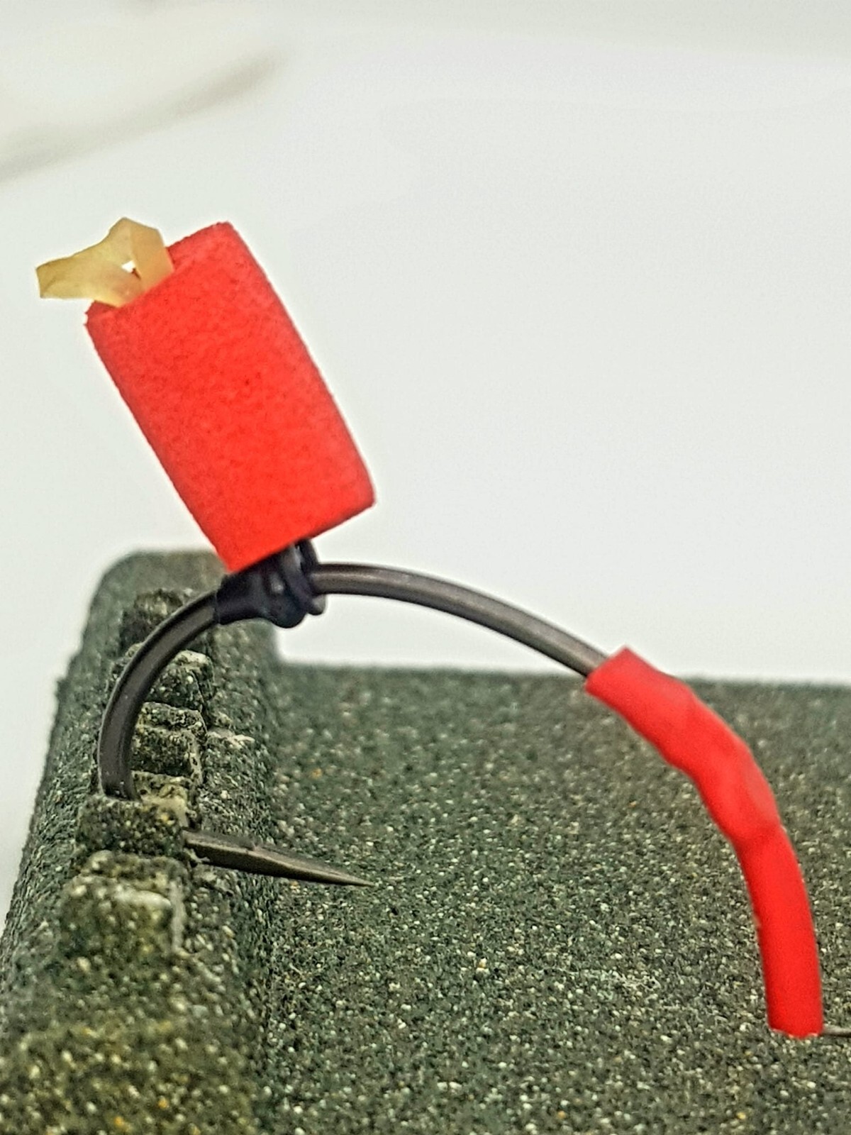 Worm rigs x 3 or 5 - OMC Wormaliners - Korda N Trap Ready Tied Carp ...