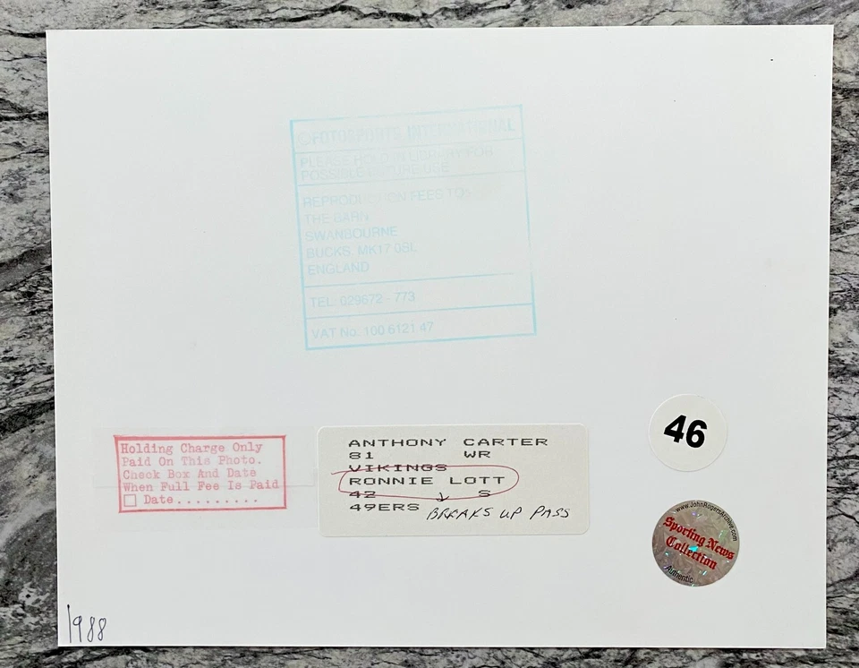 Ronnie Lott 1988 "Ronnie Lott defendiendo desafiantemente un pase" tipo 1 foto original Foto 2 de 2