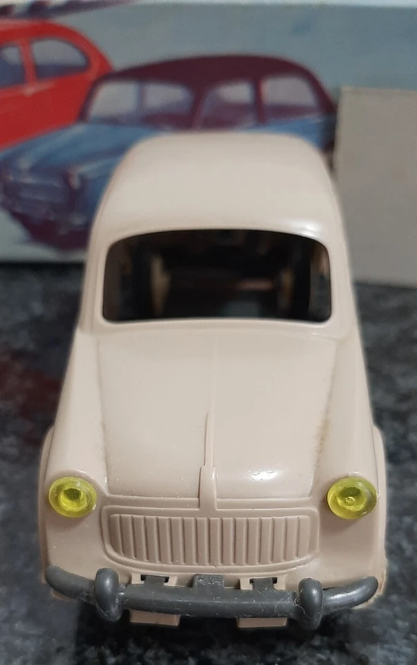 # INGAP # FIAT 1400, BEIGE, scala 1/32circa, plastica. SUPERMINT IN BOX  - Immagine 4 di 4