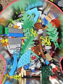 Huge LEGO Jurassic World Set Lot Open with Minifigs and All Parts