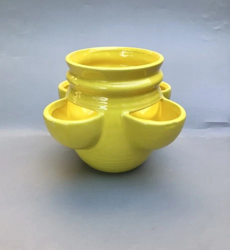 McCoy Yellow Pottery Strawberry Planter Por READ