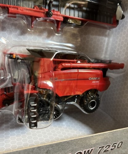 1/64 CASE IH Axial-Flow 7250 Tracked Combine, PRESTIGE COLLECTION – ERTL Toy - Picture 2 of 5
