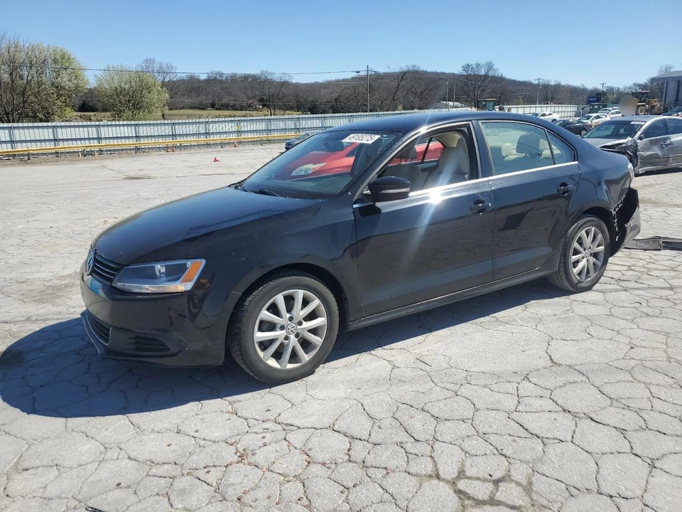 Used Hood fits: 2014 Volkswagen Jetta Sdn Grade A Foto 2 de 4