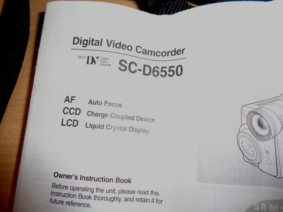 Samsung DuoCam SC-D6550 Mini DV Camcorder And Accessories - Image 2 of 4