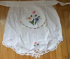 Vintage Handmade Floral Embroidered Lace Trim...