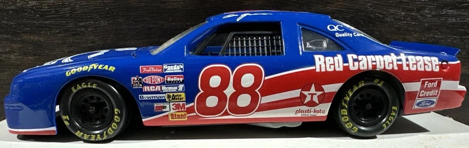 1996 Dale Jarrett #88 Quality Care Ford Thunderbird 1/24 Revell NASCAR Diecast - Image 2 of 4