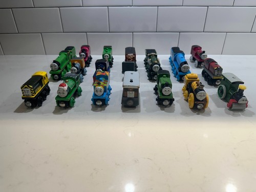 Kolekcja drewnianych kolei Thomas – ponad 70 silników, przetargów i wagonów – rzadkich i wycofanych - Zdjęcie 2 z 23