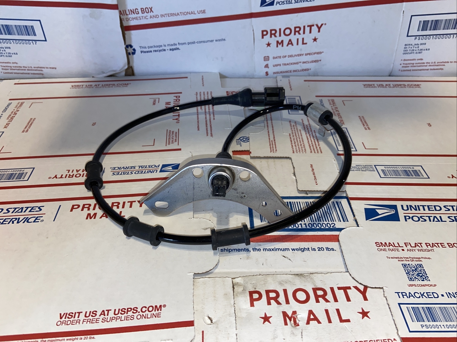 Motorcraft BRAB-102/XC2Z-2C205-BB Front Left Wheel ABS Sensor #18JS-1919-B4