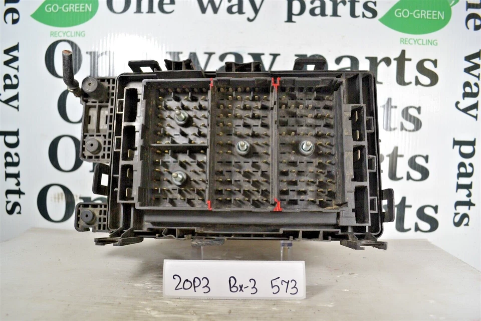 15196419 GMC ENVIY 2004-2005 caja de fusibles caja de fusibles módulo de conexiones OEM 20P3 573 B3 Foto 3 de 4