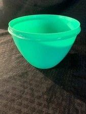 Vintage Tupperware Replacement Crisp-It Bowl Lettuce Keeper Jade Mint Green 7"