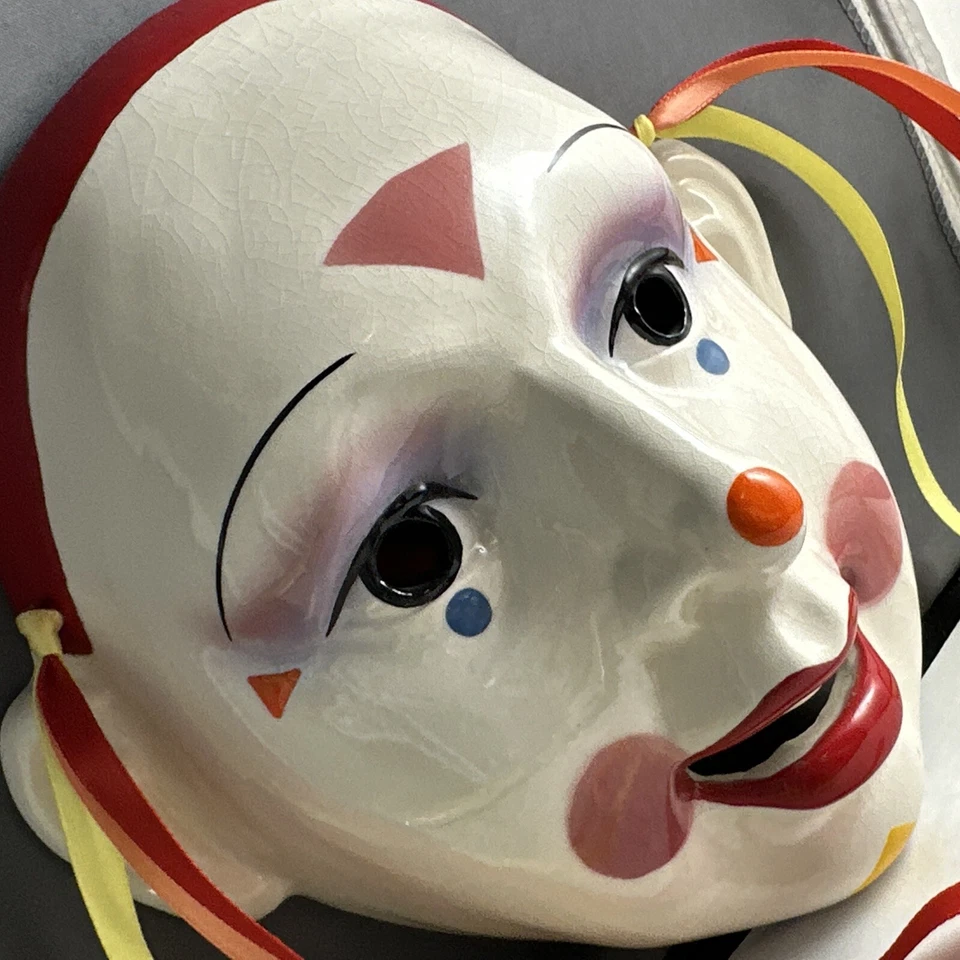 sobre cara arcilla arte máscara con pegatina Foto 4 de 4