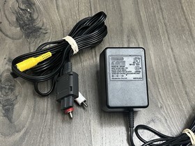 Super Nintendo SNES Console Bundle 2 Controllers - 6 Games - Tested