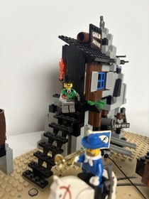 Lego Western 6761 Bandit's Secret Hide-Out Complete (1pc missing) w Instructions