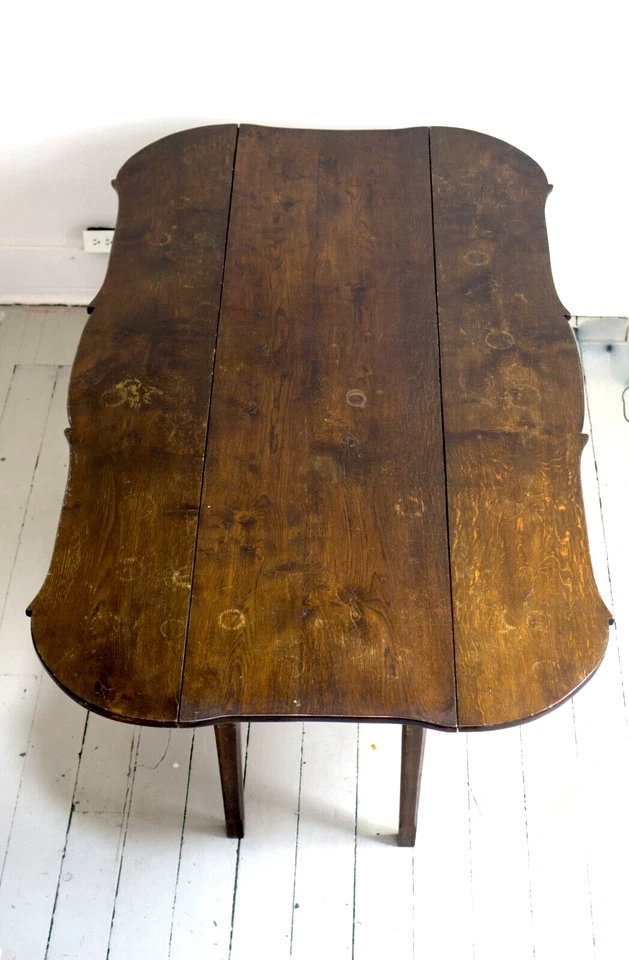 19 世纪古董哥特式胡桃木落叶餐厅餐桌 — 第 4/4 张图片