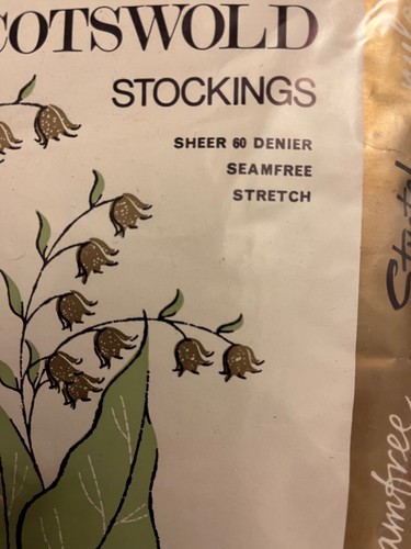 Vintage 1970’s Aristoc Cotswolds nylon stockings. Vintage 10.5-11 Shade - Allure - Picture 3 of 7